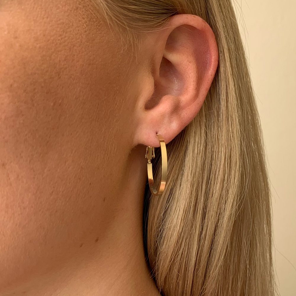 Moe Ring Ear Plain Gold