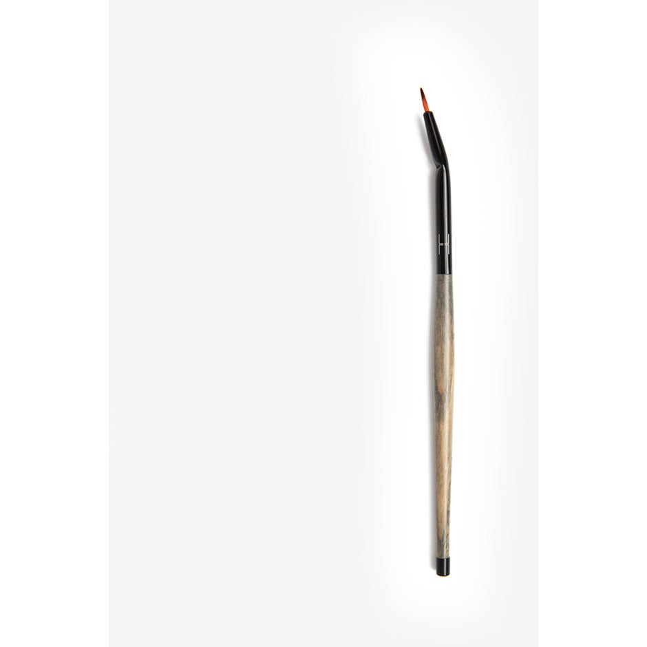 Linda Hallberg Cosmetics Liner Brush 300