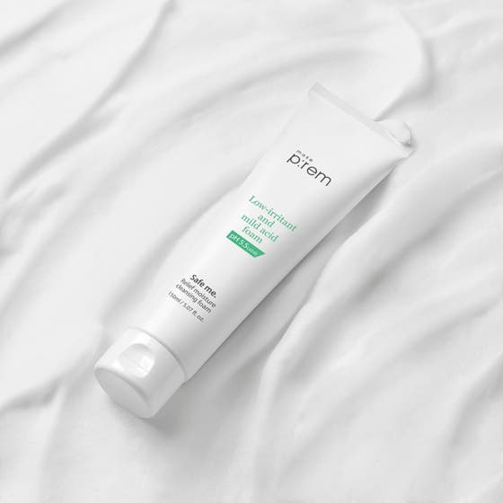 Safe Me. Relief Moisture Cleansing Foam