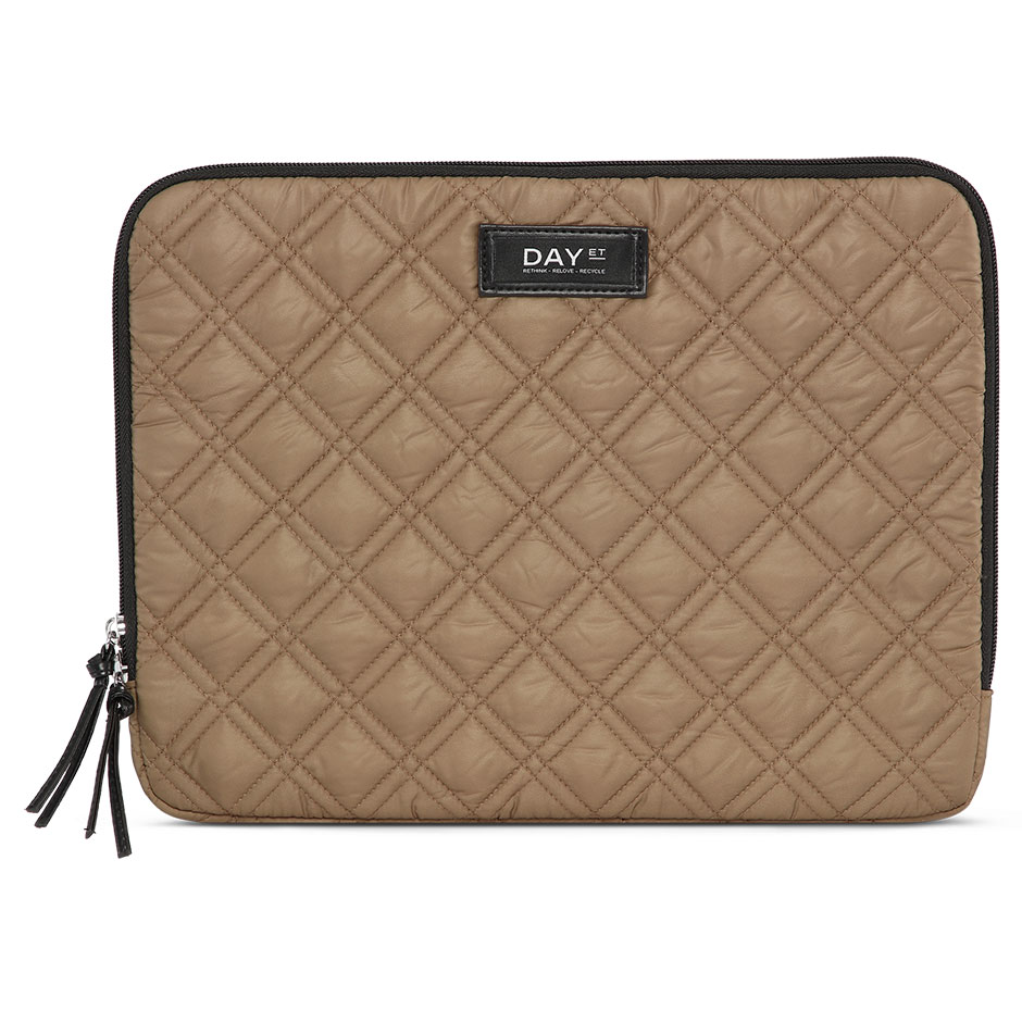 Day Gweneth RE-Q Square Folde13