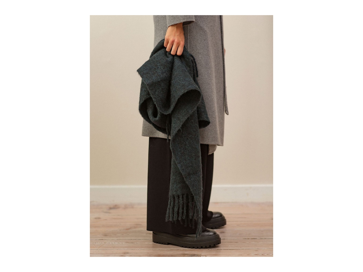 Solid Ibbia Scarf