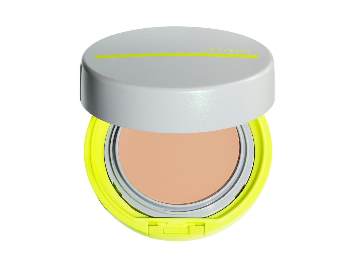 Global Sun Care Sports BB Compact SPF50+ 12 g (Farge: Light)